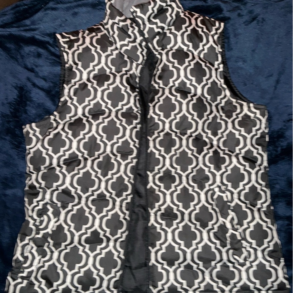 Chic Black and White Geometric Vest